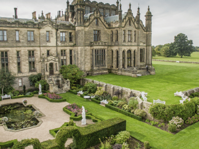 Allerton-Castle-800-×-400px-7
